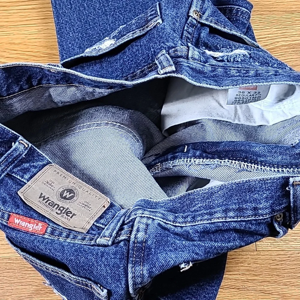 WRANGLER VINTAGE PREMIUM MENS STRAIGHT DISTRESSED LIKE NEW DENIM JEANS 36x31